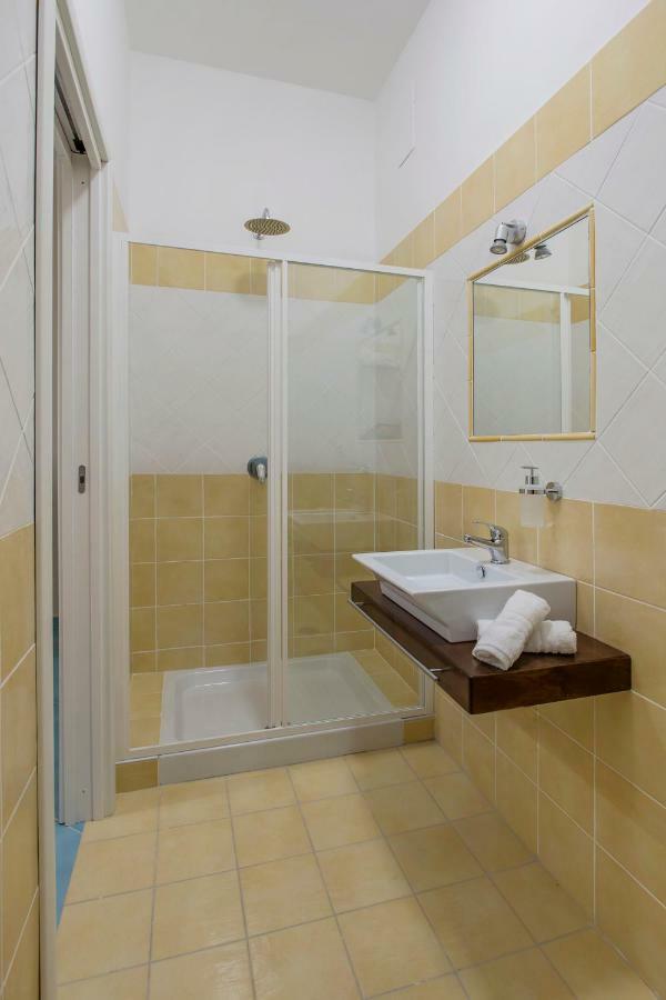 Ad Maiora Bed and Breakfast Σαλέρνο Εξωτερικό φωτογραφία