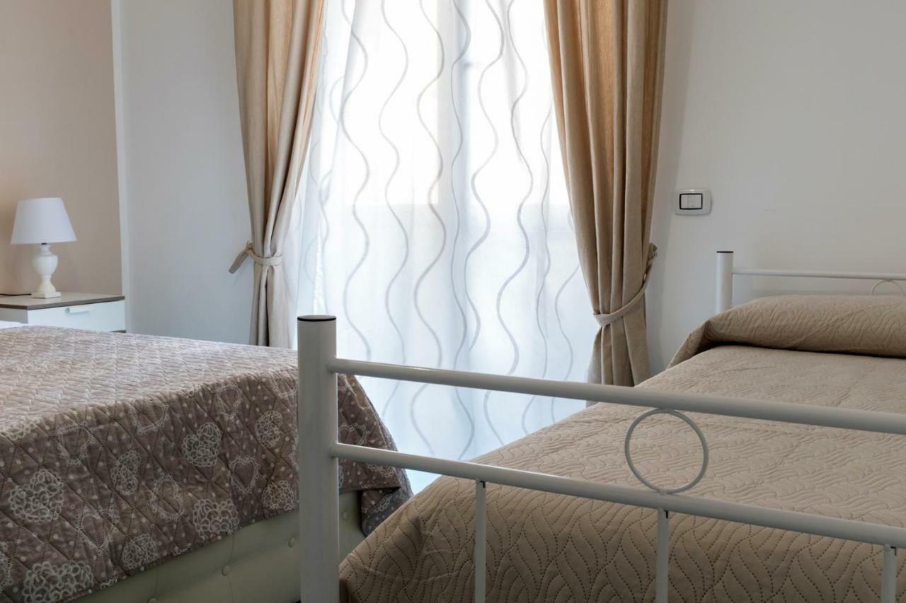 Ad Maiora Bed and Breakfast Σαλέρνο Εξωτερικό φωτογραφία